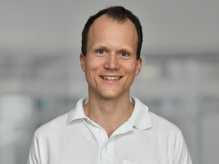 Portraitfoto Prof. Dr. Rüdiger Klapdor, Chefarzt der Klinik für Gynäkologie und Geburtshilfe im Albertinen Krankenhaus