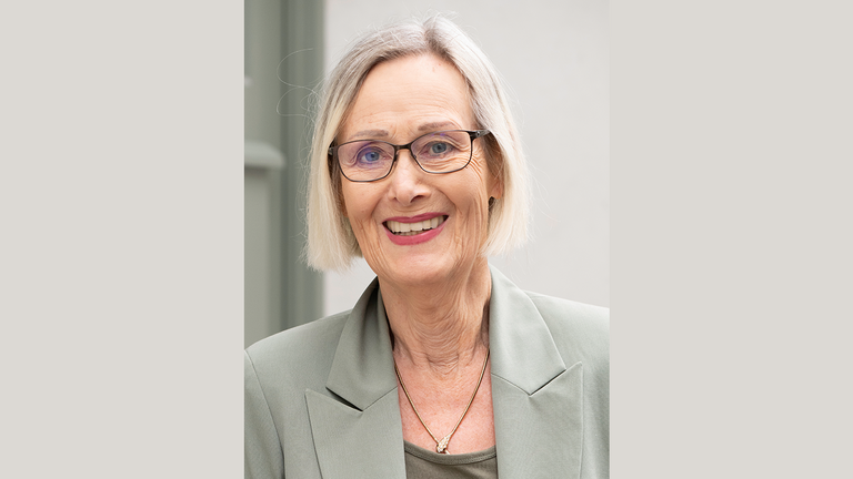 Portraitfoto der Hamburger Psychologin und Bestsellerautorin Dr. Eva Wlodarek.