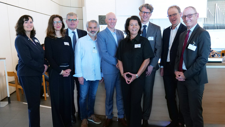 2025-09-23 Pressefoto: Symposium „Psychische Gesundheit am Arbeitsplatz“ setzt starke Impulse für Pflege und Gesundheitsberufe 2025-09-23 Pressefoto: Symposium „Psychische Gesundheit am Arbeitsplatz“ setzt starke Impulse für Pflege und Gesundheitsberufe