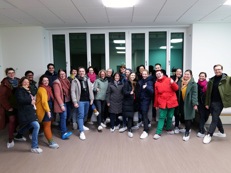 Gruppenfoto Jahrestreffen Junge Geriatrie 2024 im Albetinen Haus und Albertinen Krankenhaus in Hamburg-Schnelsen 